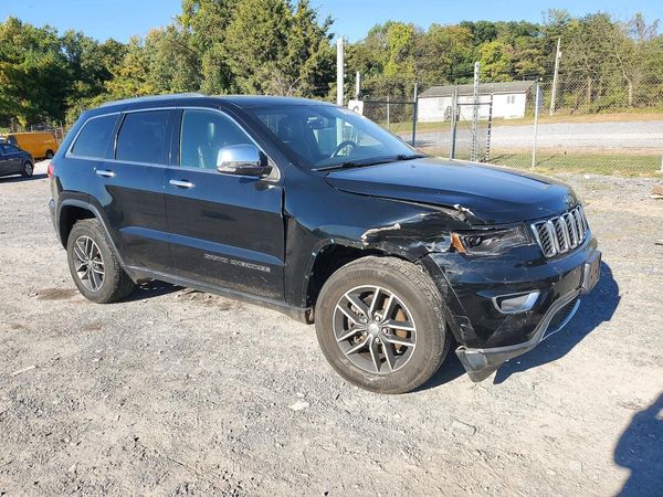 2017 JEEP GRAND CHEROKEE Limited — Passenger 3/4