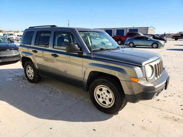 2014 JEEP PATRIOT Sport — Passenger 3/4