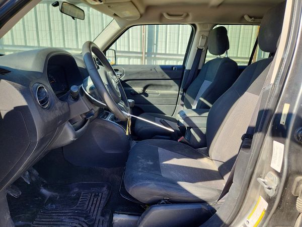 2014 JEEP PATRIOT Sport — DENT