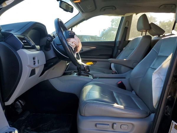 2016 HONDA PILOT EXL — DENT