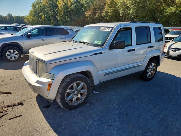 2012 JEEP LIBERTY Sport — Front 3/4