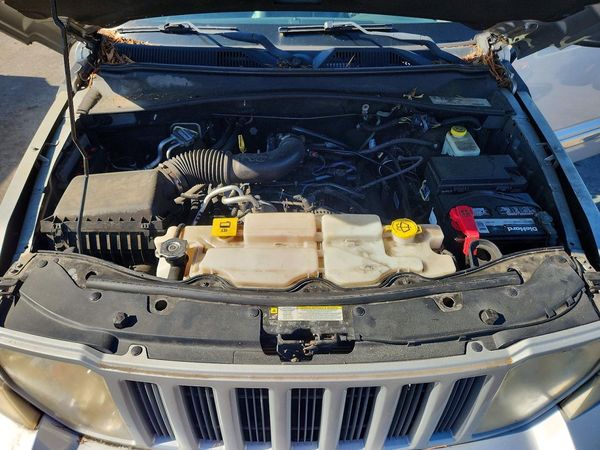 2012 JEEP LIBERTY Sport — Engine bay