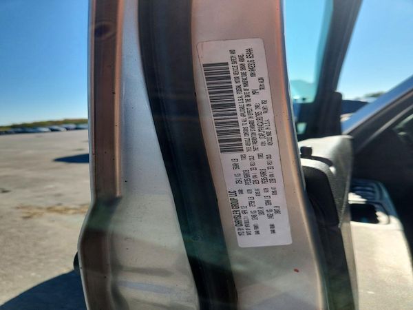 2012 JEEP LIBERTY Sport — VINS