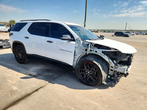 2021 CHEVROLET TRAVERSE Premier — Passenger 3/4