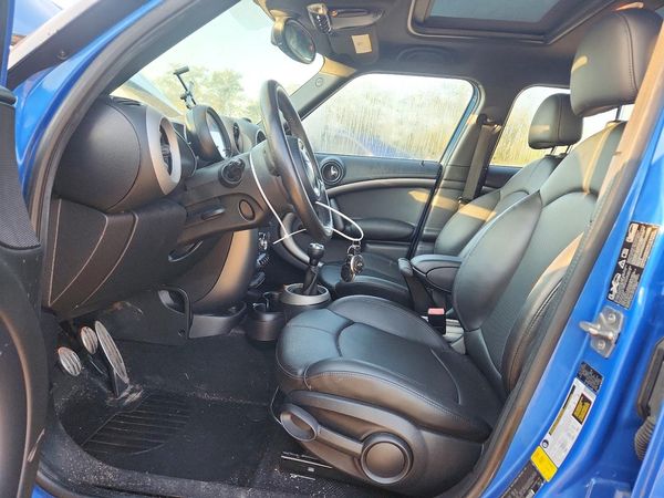 2012 MINI COOPER — DENT
