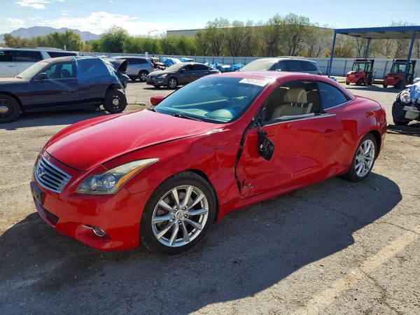 2013 INFINITI G37 — Front 3/4