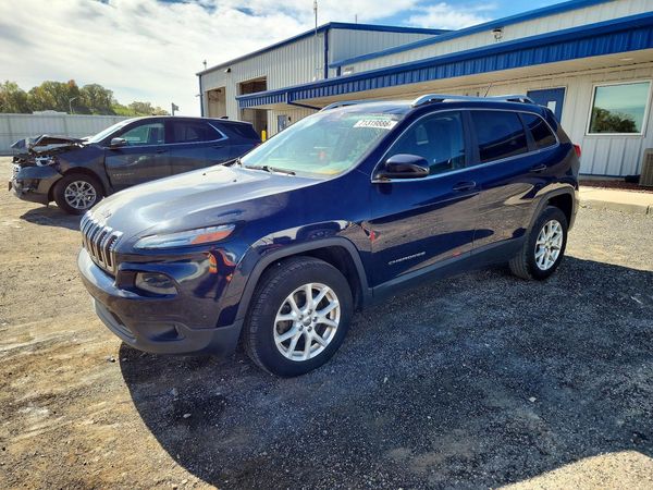 2014 JEEP CHEROKEE Latitude — Front 3/4