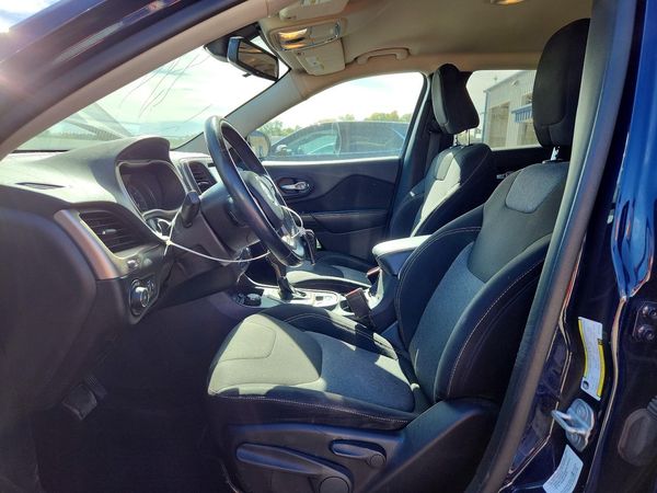 2014 JEEP CHEROKEE Latitude — DENT