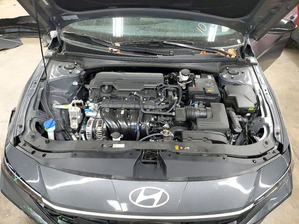2026 HYUNDAI ELANTRA — Engine bay