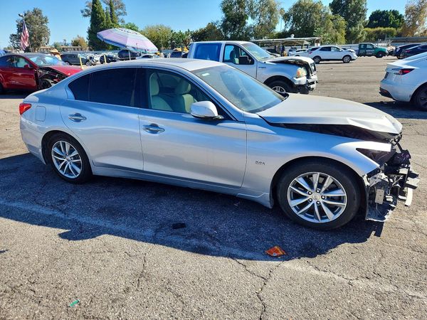 2017 INFINITI Q50 — Passenger 3/4