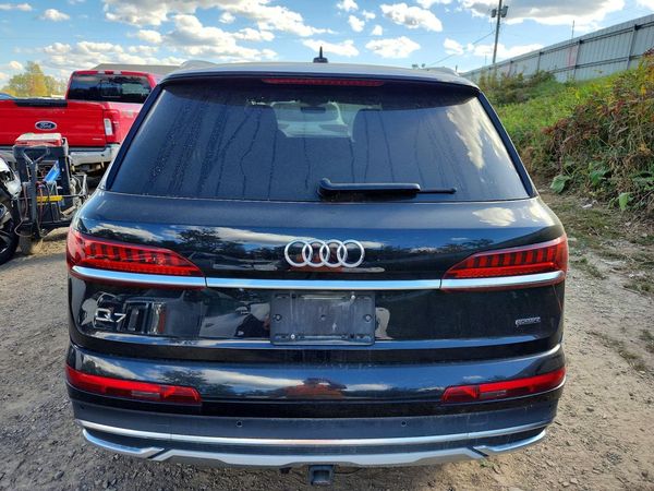 2020 AUDI Q7 quattro Premium Plus — DIRR