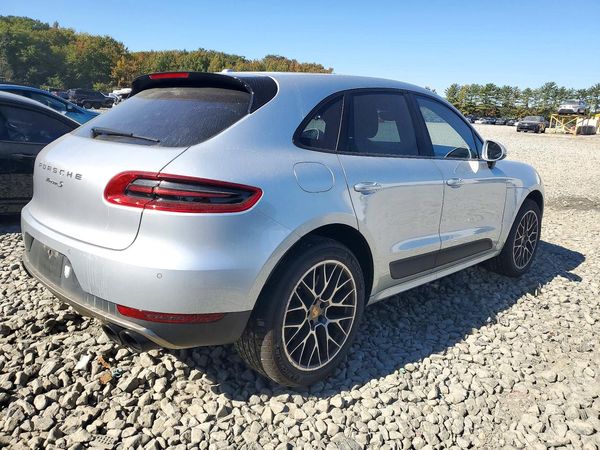 2015 PORSCHE MACAN — PSRA
