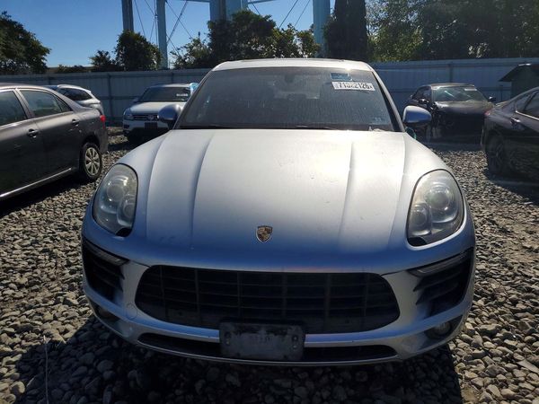 2015 PORSCHE MACAN — DIRF
