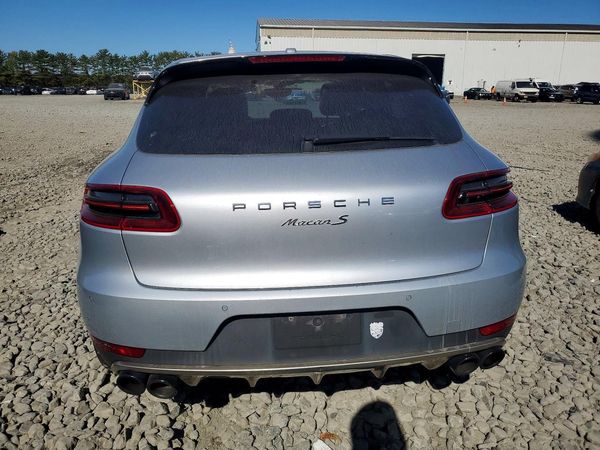 2015 PORSCHE MACAN — DIRR