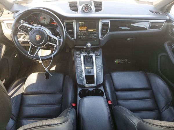 2015 PORSCHE MACAN — CKPT