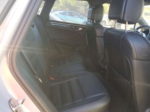 2015 PORSCHE MACAN — PSRS