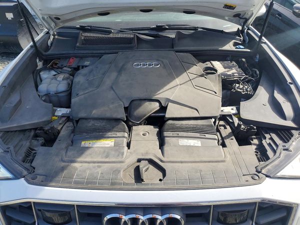 2019 AUDI Q8 quattro Prestige — Engine bay