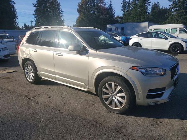 2016 VOLVO XC90 SV42 Momentum — Passenger 3/4
