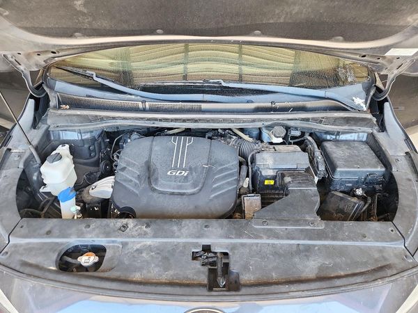 2018 KIA SEDONA EX/SX — Engine bay