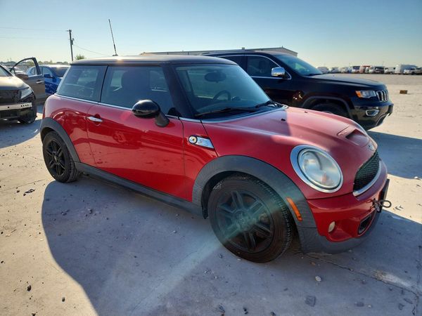 2012 MINI COOPER — Passenger 3/4