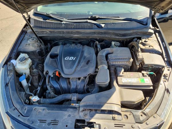 2015 KIA OPTIMA GL(Middle-low grade) — Engine bay