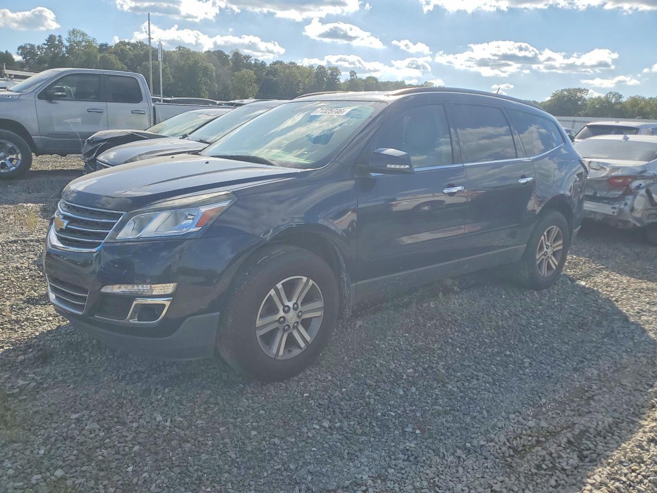2017 CHEVROLET TRAVERSE — Front 3/4