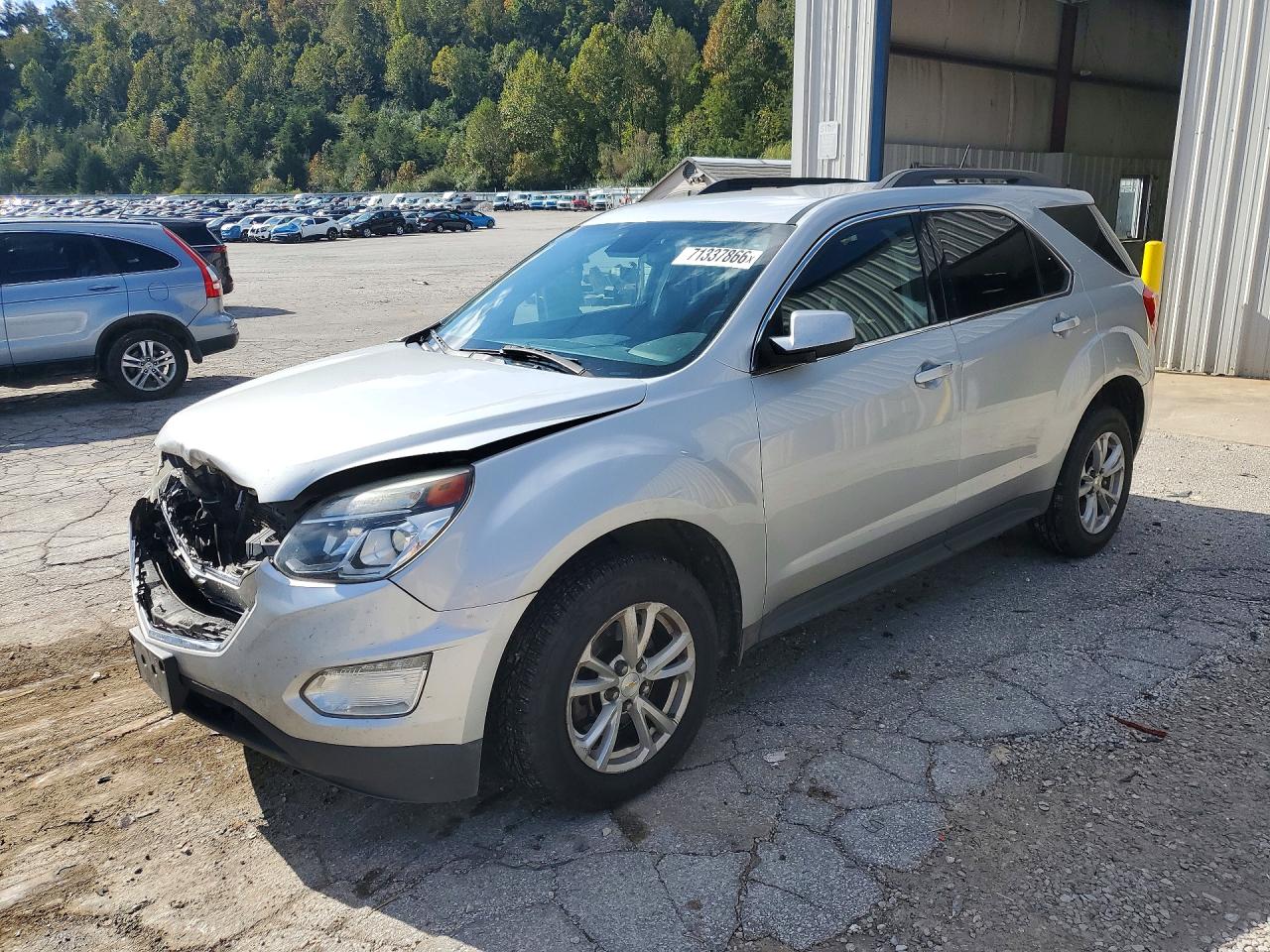 2016 CHEVROLET EQUINOX LT — Front 3/4