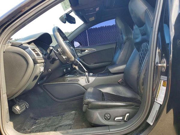 2017 AUDI S6 — DENT