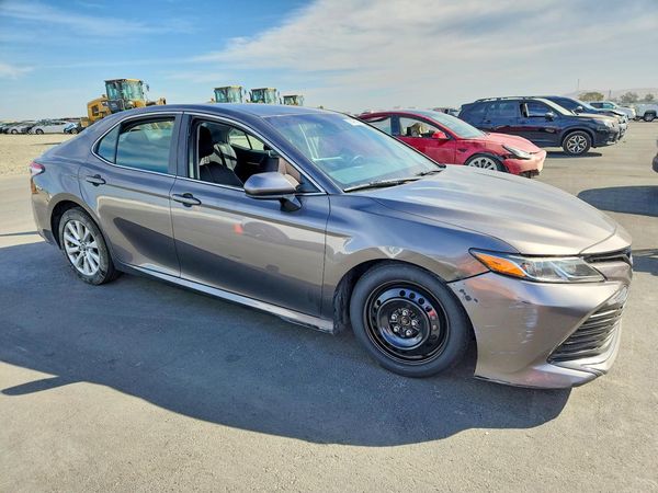 2019 TOYOTA CAMRY L/LE/SE/XLE — Passenger 3/4