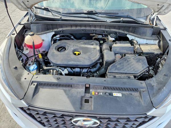 2021 HYUNDAI TUCSON — Engine bay