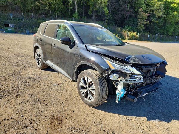 2021 NISSAN ROGUE SV — Passenger 3/4