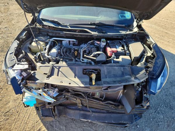 2021 NISSAN ROGUE SV — Engine bay