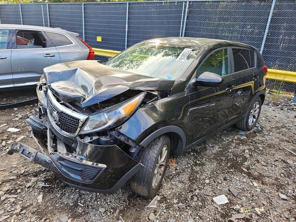 2016 KIA SPORTAGE LX w/Popular Pkg — Front 3/4
