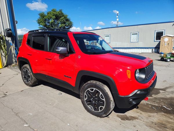 2016 JEEP RENEGADE Trailhawk — Passenger 3/4