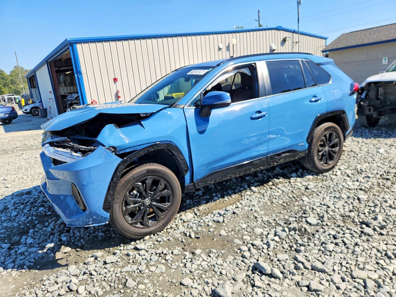 2024 TOYOTA RAV4 SE — Front 3/4