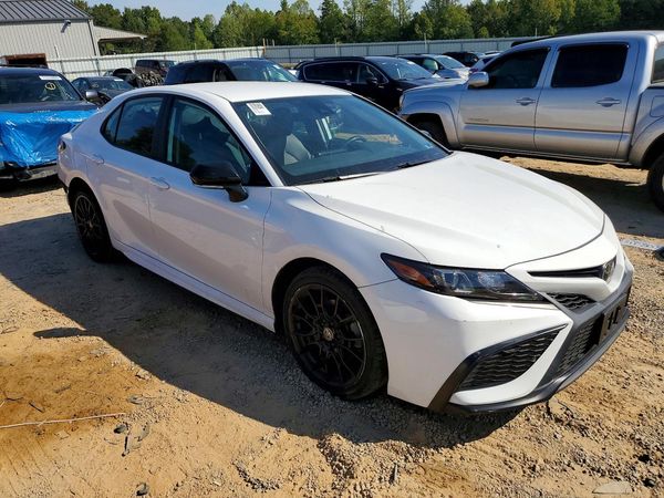 2024 TOYOTA CAMRY SE — Passenger 3/4