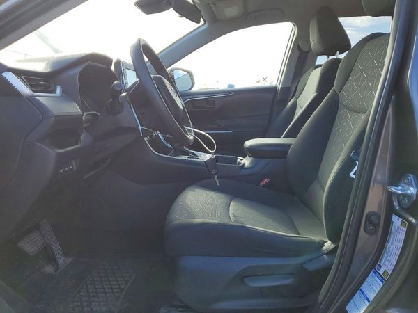 2021 TOYOTA RAV4 XLE Premium HV — DENT