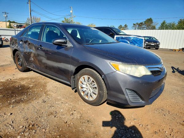 2012 TOYOTA CAMRY — Passenger 3/4
