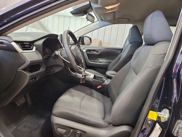 2021 TOYOTA RAV4 XLE — DENT