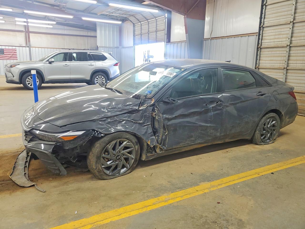2024 HYUNDAI ELANTRA SEL — Front 3/4