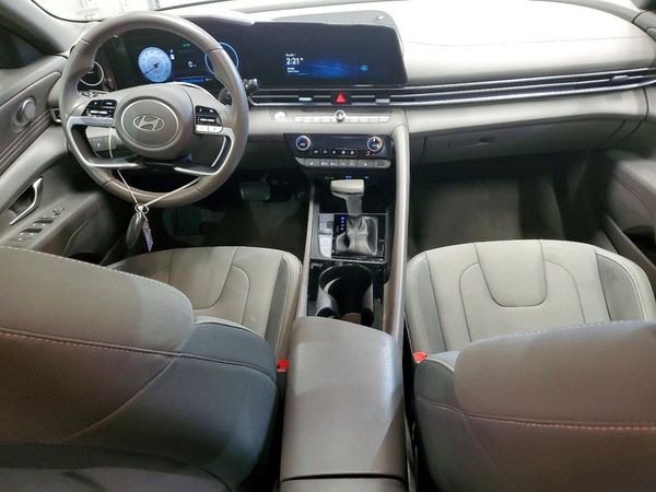 2025 HYUNDAI ELANTRA SEL Convenience — CKPT