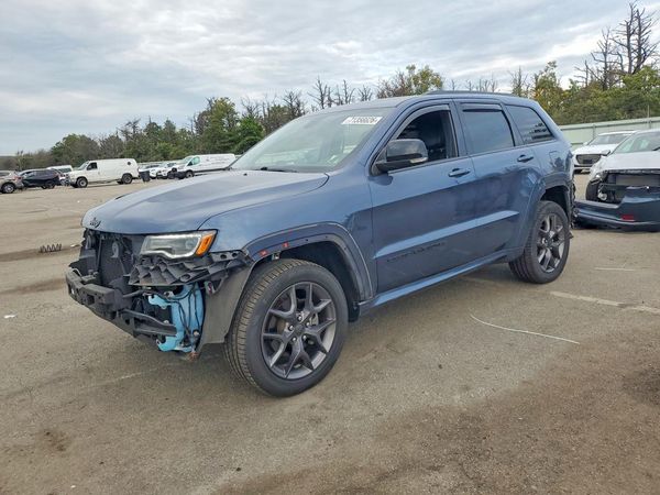 2020 JEEP GRAND CHEROKEE Limited — Front 3/4