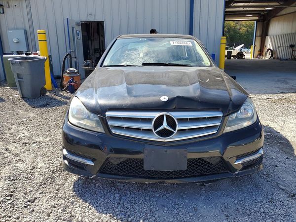 2013 MERCEDES-BENZ C C300 — DIRF