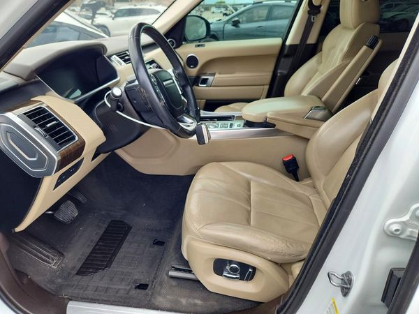 2017 LAND ROVER RANGEROVER HSE — DENT