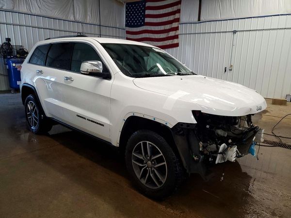 2018 JEEP GRAND CHEROKEE Limited — Passenger 3/4