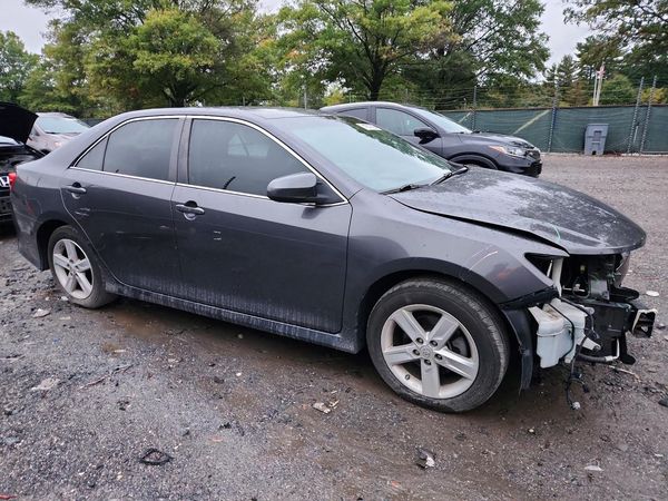 2013 TOYOTA CAMRY — Passenger 3/4