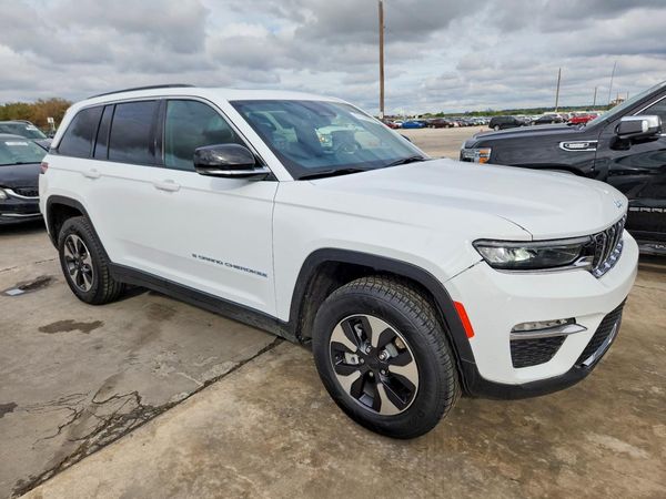 2024 JEEP GRAND CHEROKEE Limited 4XE — Passenger 3/4