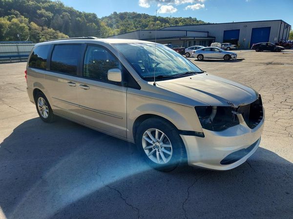 2016 DODGE GRAND CARAVAN SXT — Passenger 3/4