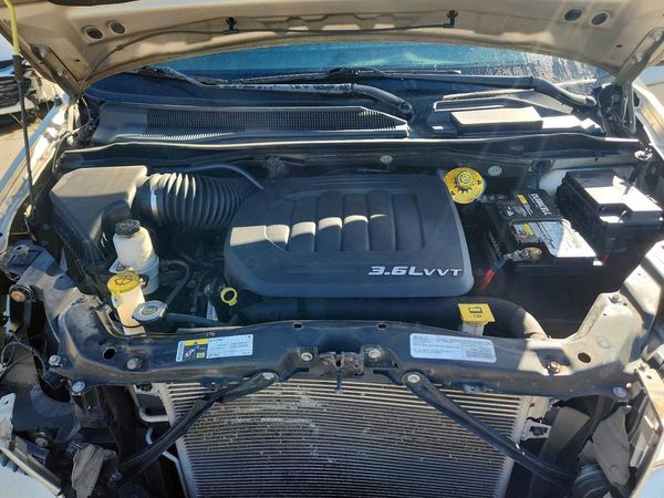 2016 DODGE GRAND CARAVAN SXT — Engine bay