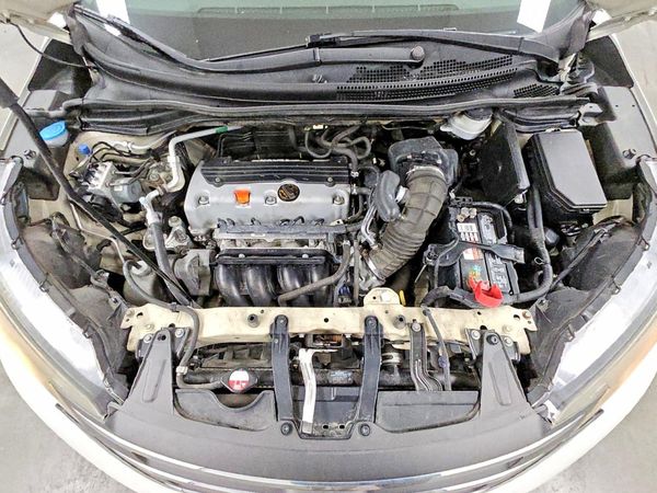 2013 HONDA CRV EX-L — Engine bay